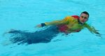 SWIM STROKES, SIDESTROKE, 4 PUSH FORWARD
Bring your legs together as you pull forward with your lower hand 6